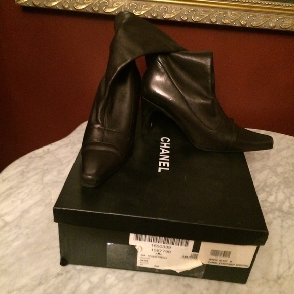 boots - Picture 1 of 2